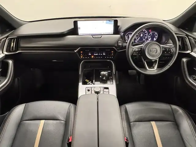 マツダ ＣＸ－６０ ＰＨＥＶ エクスクルーシブスポーツ 三重県 2023(令5)年 0.5万km プラチナクォーツメタリック ガソリン・プラグインハイブリッド/フルタイム4WD/MTモード付フロア8AT/12.3型ナビ/（AM/FM/USB/HDMI/CarPlay/AndroidAuto/Bluetooth/TV）/360ビュー・モニター/BOSEサウンドシステム（12スピーカー）/i-ACTIVSENSE/・スマートブレーキサポート/・レーダークルーズコントロール/・クルージング&トラフィックサポート/・ドライバーモニタリング/・レーンキープアシストシステム/・ブラインドスポットモニタリング/・リヤクロストラフィックアラート/・パーキングセンサー（前後）/など/装備/・ドライバー・パーソナライゼーション・システムパッケージ/（自動ドライビングポジションガイド＋エントリーアシスト）/・ハンズフリーパワーリフトゲート/・黒革シート/・シートヒーター（D/N/2nd）/・シートベンチレーション（D/N）/・パワーシート（Dメモリー付10way/N10way）/・ステアリングヒーター/・HUD/・AC100Vコンセント（100Wx1、荷室内1500Wx1）&USB充電ジャック&ワイヤレス充電/・ダウンヒルアシストコントロール/・保/取/充電ケーブル/・スマートキーx2/・純正20inAW/など