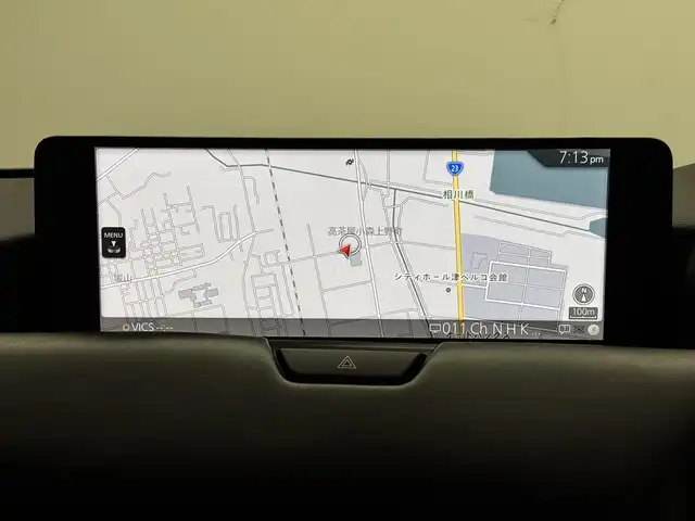 マツダ ＣＸ－６０ ＰＨＥＶ エクスクルーシブスポーツ 三重県 2023(令5)年 0.5万km プラチナクォーツメタリック ガソリン・プラグインハイブリッド/フルタイム4WD/MTモード付フロア8AT/12.3型ナビ/（AM/FM/USB/HDMI/CarPlay/AndroidAuto/Bluetooth/TV）/360ビュー・モニター/BOSEサウンドシステム（12スピーカー）/i-ACTIVSENSE/・スマートブレーキサポート/・レーダークルーズコントロール/・クルージング&トラフィックサポート/・ドライバーモニタリング/・レーンキープアシストシステム/・ブラインドスポットモニタリング/・リヤクロストラフィックアラート/・パーキングセンサー（前後）/など/装備/・ドライバー・パーソナライゼーション・システムパッケージ/（自動ドライビングポジションガイド＋エントリーアシスト）/・ハンズフリーパワーリフトゲート/・黒革シート/・シートヒーター（D/N/2nd）/・シートベンチレーション（D/N）/・パワーシート（Dメモリー付10way/N10way）/・ステアリングヒーター/・HUD/・AC100Vコンセント（100Wx1、荷室内1500Wx1）&USB充電ジャック&ワイヤレス充電/・ダウンヒルアシストコントロール/・保/取/充電ケーブル/・スマートキーx2/・純正20inAW/など