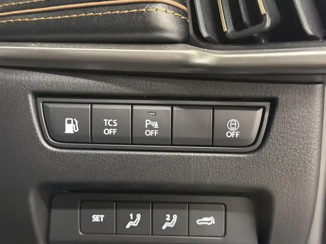 マツダ ＣＸ－６０ ＰＨＥＶ エクスクルーシブスポーツ 三重県 2023(令5)年 0.5万km プラチナクォーツメタリック ガソリン・プラグインハイブリッド/フルタイム4WD/MTモード付フロア8AT/12.3型ナビ/（AM/FM/USB/HDMI/CarPlay/AndroidAuto/Bluetooth/TV）/360ビュー・モニター/BOSEサウンドシステム（12スピーカー）/i-ACTIVSENSE/・スマートブレーキサポート/・レーダークルーズコントロール/・クルージング&トラフィックサポート/・ドライバーモニタリング/・レーンキープアシストシステム/・ブラインドスポットモニタリング/・リヤクロストラフィックアラート/・パーキングセンサー（前後）/など/装備/・ドライバー・パーソナライゼーション・システムパッケージ/（自動ドライビングポジションガイド＋エントリーアシスト）/・ハンズフリーパワーリフトゲート/・黒革シート/・シートヒーター（D/N/2nd）/・シートベンチレーション（D/N）/・パワーシート（Dメモリー付10way/N10way）/・ステアリングヒーター/・HUD/・AC100Vコンセント（100Wx1、荷室内1500Wx1）&USB充電ジャック&ワイヤレス充電/・ダウンヒルアシストコントロール/・保/取/充電ケーブル/・スマートキーx2/・純正20inAW/など