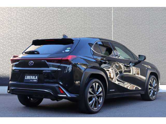 レクサス ＵＸ 250h Fスポーツ 大分県 2019(平31)年 5万km 黒 Lexus Safety System＋/サンルーフ/純正ナビ/地デジ/Bluetooth/360°カメラ/黒革/シートヒーター/エアシート/パワーシート/ステアリングヒーター/純正18インチAW/純正フロアマット/ETC/社外ドライブレコーダー前後