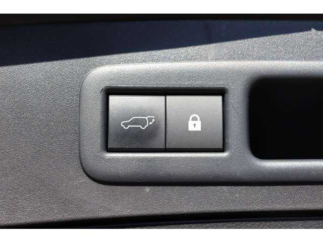 レクサス ＵＸ 250h Fスポーツ 大分県 2019(平31)年 5万km 黒 Lexus Safety System＋/サンルーフ/純正ナビ/地デジ/Bluetooth/360°カメラ/黒革/シートヒーター/エアシート/パワーシート/ステアリングヒーター/純正18インチAW/純正フロアマット/ETC/社外ドライブレコーダー前後