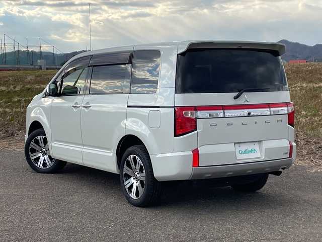 三菱 デリカＤ：５ P 新潟県 2019(平31)年 4.7万km ウォームホワイトパール 4WD/純正10.1インチSDナビ/CD/DVD/BT/フルセグテレビ/SDミュージックサーバー/全方位カメラ/ETC/ドライブレコーダー/衝突被害軽減ブレーキ/レーンキープアシスト/レーダークルーズコントロール/両側パワースライドドア/運転席パワーシート/シートヒーター/パドルシフト/ステアリングスイッチ/パワーバックドア/スマートキー/プッシュスタート/LEDヘッドライト/オートライト/フォグランプ/純正18インチアルミホイール