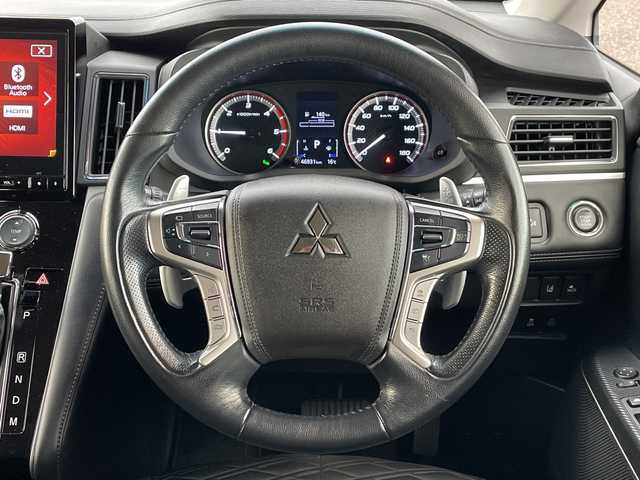 三菱 デリカＤ：５ P 新潟県 2019(平31)年 4.7万km ウォームホワイトパール 4WD/純正10.1インチSDナビ/CD/DVD/BT/フルセグテレビ/SDミュージックサーバー/全方位カメラ/ETC/ドライブレコーダー/衝突被害軽減ブレーキ/レーンキープアシスト/レーダークルーズコントロール/両側パワースライドドア/運転席パワーシート/シートヒーター/パドルシフト/ステアリングスイッチ/パワーバックドア/スマートキー/プッシュスタート/LEDヘッドライト/オートライト/フォグランプ/純正18インチアルミホイール