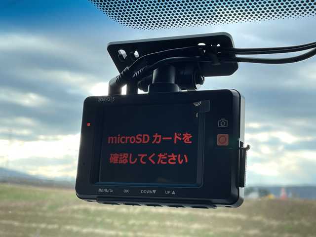 三菱 デリカＤ：５ P 新潟県 2019(平31)年 4.7万km ウォームホワイトパール 4WD/純正10.1インチSDナビ/CD/DVD/BT/フルセグテレビ/SDミュージックサーバー/全方位カメラ/ETC/ドライブレコーダー/衝突被害軽減ブレーキ/レーンキープアシスト/レーダークルーズコントロール/両側パワースライドドア/運転席パワーシート/シートヒーター/パドルシフト/ステアリングスイッチ/パワーバックドア/スマートキー/プッシュスタート/LEDヘッドライト/オートライト/フォグランプ/純正18インチアルミホイール
