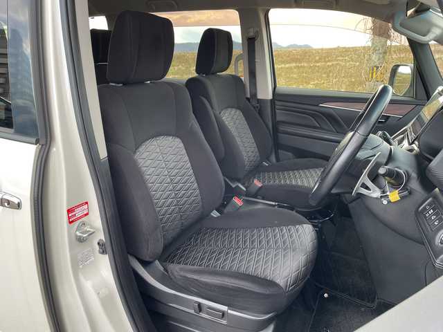 三菱 デリカＤ：５ P 新潟県 2019(平31)年 4.7万km ウォームホワイトパール 4WD/純正10.1インチSDナビ/CD/DVD/BT/フルセグテレビ/SDミュージックサーバー/全方位カメラ/ETC/ドライブレコーダー/衝突被害軽減ブレーキ/レーンキープアシスト/レーダークルーズコントロール/両側パワースライドドア/運転席パワーシート/シートヒーター/パドルシフト/ステアリングスイッチ/パワーバックドア/スマートキー/プッシュスタート/LEDヘッドライト/オートライト/フォグランプ/純正18インチアルミホイール