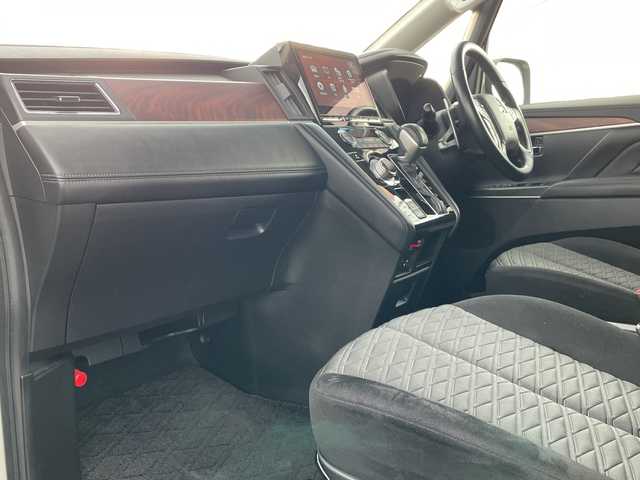 三菱 デリカＤ：５ P 新潟県 2019(平31)年 4.7万km ウォームホワイトパール 4WD/純正10.1インチSDナビ/CD/DVD/BT/フルセグテレビ/SDミュージックサーバー/全方位カメラ/ETC/ドライブレコーダー/衝突被害軽減ブレーキ/レーンキープアシスト/レーダークルーズコントロール/両側パワースライドドア/運転席パワーシート/シートヒーター/パドルシフト/ステアリングスイッチ/パワーバックドア/スマートキー/プッシュスタート/LEDヘッドライト/オートライト/フォグランプ/純正18インチアルミホイール