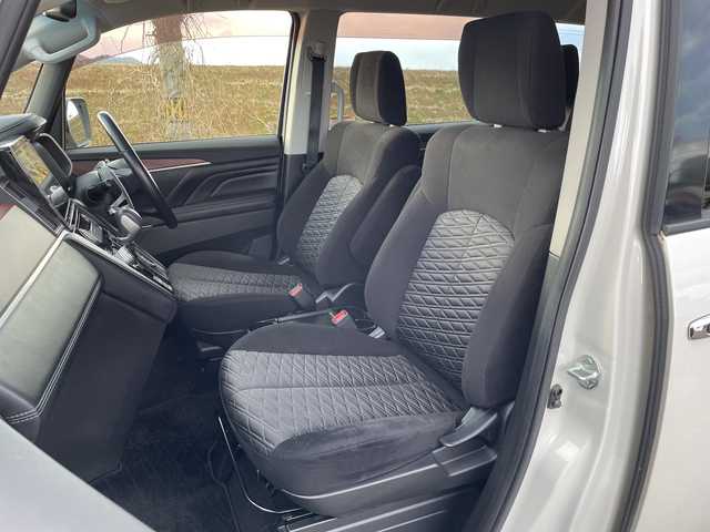 三菱 デリカＤ：５ P 新潟県 2019(平31)年 4.7万km ウォームホワイトパール 4WD/純正10.1インチSDナビ/CD/DVD/BT/フルセグテレビ/SDミュージックサーバー/全方位カメラ/ETC/ドライブレコーダー/衝突被害軽減ブレーキ/レーンキープアシスト/レーダークルーズコントロール/両側パワースライドドア/運転席パワーシート/シートヒーター/パドルシフト/ステアリングスイッチ/パワーバックドア/スマートキー/プッシュスタート/LEDヘッドライト/オートライト/フォグランプ/純正18インチアルミホイール