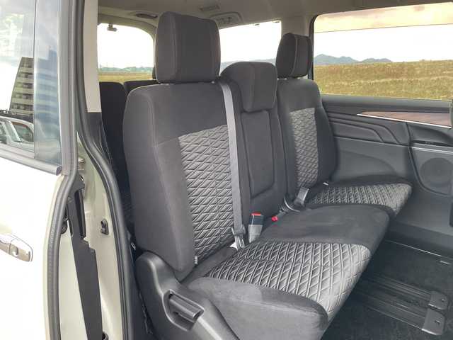 三菱 デリカＤ：５ P 新潟県 2019(平31)年 4.7万km ウォームホワイトパール 4WD/純正10.1インチSDナビ/CD/DVD/BT/フルセグテレビ/SDミュージックサーバー/全方位カメラ/ETC/ドライブレコーダー/衝突被害軽減ブレーキ/レーンキープアシスト/レーダークルーズコントロール/両側パワースライドドア/運転席パワーシート/シートヒーター/パドルシフト/ステアリングスイッチ/パワーバックドア/スマートキー/プッシュスタート/LEDヘッドライト/オートライト/フォグランプ/純正18インチアルミホイール