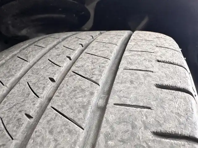 トヨタ カムリ G レザーパッケージ 宮城県 2019(令1)年 6.2万km プラチナホワイトパールマイカ ブラインドスポットモニター/リアクロストラフィックオートブレーキ/＝＝＝/セーフティセンス/・プリクラッシュセーフティ/・レーンディパーチャーアラート/・オートマチックハイビーム/・レーダークルーズコントロール/インテリジェントクリアランスソナー/TコネクトSDナビゲーション/・8インチワイドディスプレイ/・地デジTV/・CD/DVD/・Blu-ray/・Bluetooth/・USB/AUX端子/・バックカメラ/ビルトインETC2.0/カラーヘッドアップディスプレイ/本革シート/パワーシート/シートヒーター/革巻きステアリング/電動パーキングブレーキ/ブレーキホールド/LEDヘッドランプ/フォグランプ/オートライト/スマートキー＆プッシュスタート/電動格納ミラー/純正18インチAW/純正フロアマット/純正ドアバイザー/W/サイド/カーテンエアバッグ