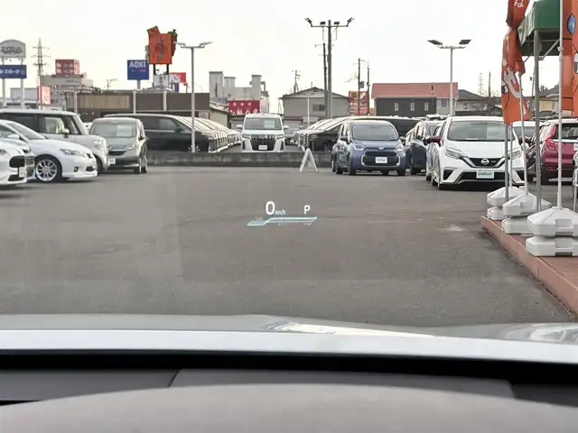 トヨタ カムリ G レザーパッケージ 宮城県 2019(令1)年 6.2万km プラチナホワイトパールマイカ ブラインドスポットモニター/リアクロストラフィックオートブレーキ/＝＝＝/セーフティセンス/・プリクラッシュセーフティ/・レーンディパーチャーアラート/・オートマチックハイビーム/・レーダークルーズコントロール/インテリジェントクリアランスソナー/TコネクトSDナビゲーション/・8インチワイドディスプレイ/・地デジTV/・CD/DVD/・Blu-ray/・Bluetooth/・USB/AUX端子/・バックカメラ/ビルトインETC2.0/カラーヘッドアップディスプレイ/本革シート/パワーシート/シートヒーター/革巻きステアリング/電動パーキングブレーキ/ブレーキホールド/LEDヘッドランプ/フォグランプ/オートライト/スマートキー＆プッシュスタート/電動格納ミラー/純正18インチAW/純正フロアマット/純正ドアバイザー/W/サイド/カーテンエアバッグ