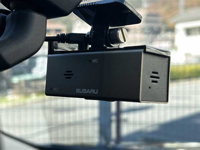 スバル インプレッサ Ｇ４ 2．0i アイサイト プラウドED 広島県 2015(平27)年 5.6万km ダークグレーメタリック 禁煙/4WD/アイサイト/レーダークルーズコントロール/コーナーセンサー/社外ナビ（AVIC-RZ09）/・フルセグ/CD/DVD/Bluetooth/MSV/SD/B-CASカードエラー/バックカメラ/D/Nパワーシート/革巻きステアリング/オートライト/パドルシフト/ＨＩＤヘッドライト/フォグランプ/ドライブレコーダー/ＥＴＣ