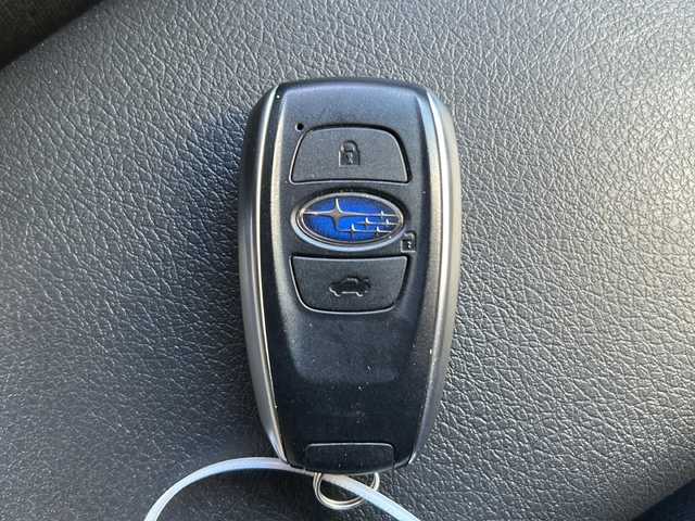 スバル インプレッサ Ｇ４ 2．0i アイサイト プラウドED 広島県 2015(平27)年 5.6万km ダークグレーメタリック 禁煙/4WD/アイサイト/レーダークルーズコントロール/コーナーセンサー/社外ナビ（AVIC-RZ09）/・フルセグ/CD/DVD/Bluetooth/MSV/SD/B-CASカードエラー/バックカメラ/D/Nパワーシート/革巻きステアリング/オートライト/パドルシフト/ＨＩＤヘッドライト/フォグランプ/ドライブレコーダー/ＥＴＣ