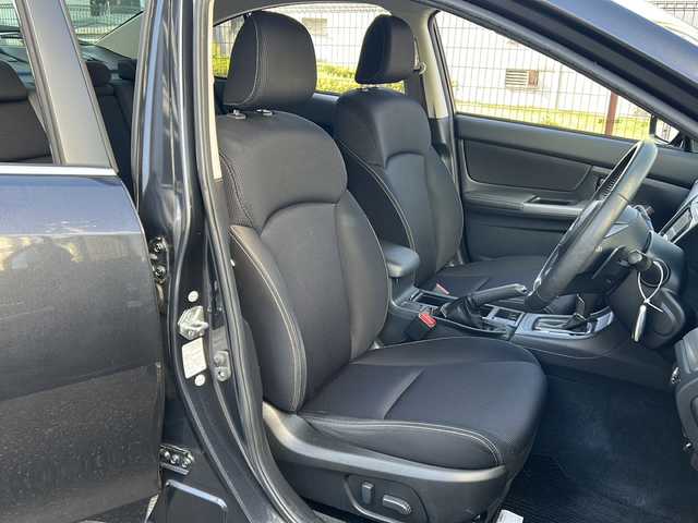 スバル インプレッサ Ｇ４ 2．0i アイサイト プラウドED 広島県 2015(平27)年 5.6万km ダークグレーメタリック 禁煙/4WD/アイサイト/レーダークルーズコントロール/コーナーセンサー/社外ナビ（AVIC-RZ09）/・フルセグ/CD/DVD/Bluetooth/MSV/SD/B-CASカードエラー/バックカメラ/D/Nパワーシート/革巻きステアリング/オートライト/パドルシフト/ＨＩＤヘッドライト/フォグランプ/ドライブレコーダー/ＥＴＣ