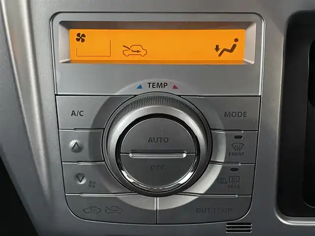 スズキ ハスラー F リミテッド 滋賀県 2017(平29)年 6.7万km アクティブイエロー/ホワイト2トーンルーフ ４WD/純正ナビ/・Bluetooth/ワンセグ/・CD/DVD/バックカメラ/ステアリングリモコン/前後ドライブレコーダー/ETC/前席シートヒーター/LEDオートライト/デュアルカメラブレーキサポート/スマートキー/社外AW付サマータイヤ積載