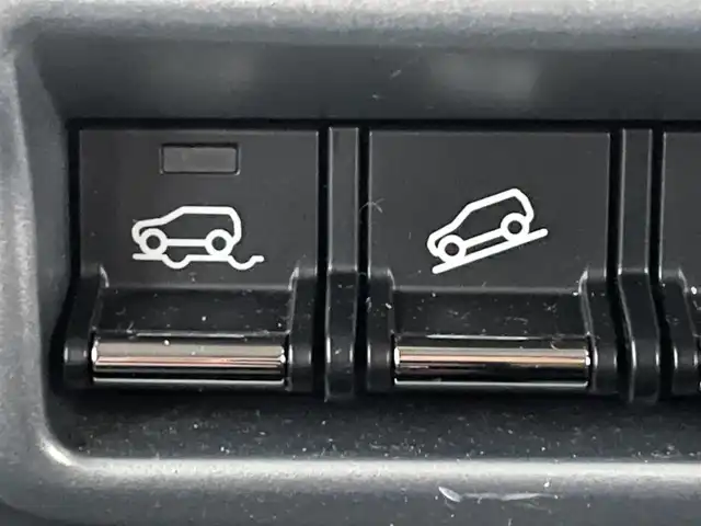 スズキ ハスラー F リミテッド 滋賀県 2017(平29)年 6.7万km アクティブイエロー/ホワイト2トーンルーフ ４WD/純正ナビ/・Bluetooth/ワンセグ/・CD/DVD/バックカメラ/ステアリングリモコン/前後ドライブレコーダー/ETC/前席シートヒーター/LEDオートライト/デュアルカメラブレーキサポート/スマートキー/社外AW付サマータイヤ積載