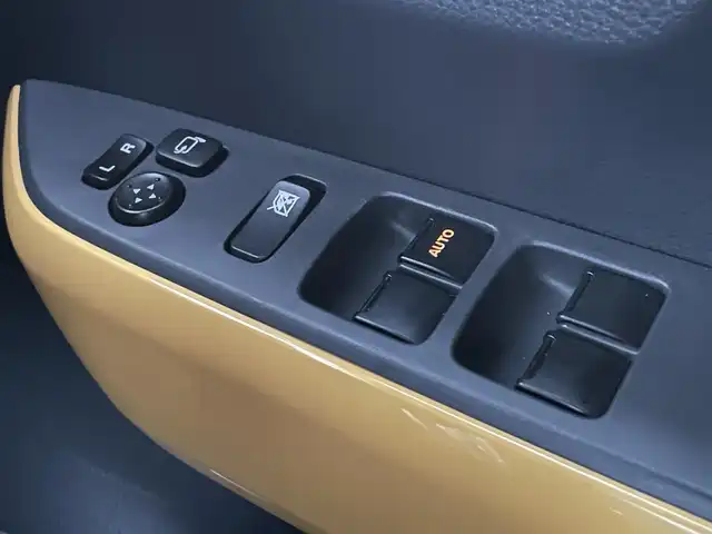 スズキ ハスラー F リミテッド 滋賀県 2017(平29)年 6.7万km アクティブイエロー/ホワイト2トーンルーフ ４WD/純正ナビ/・Bluetooth/ワンセグ/・CD/DVD/バックカメラ/ステアリングリモコン/前後ドライブレコーダー/ETC/前席シートヒーター/LEDオートライト/デュアルカメラブレーキサポート/スマートキー/社外AW付サマータイヤ積載