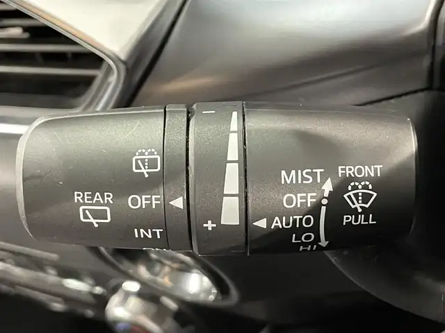 マツダ ＣＸ－５ 20S プロアクティブ 愛知県 2017(平29)年 2.4万km チタニウムフラッシュマイカ 純正ナビ（AM/FM/CD/DVD/BT/USB/ワンセグ）/バックカメラ/ETC/ブラインドスポットモニター/ヘッドアップディスプレイ/衝突被害軽減システム/レーダークルーズコントロール/レーンキープアシスト/コーナーセンサー/横滑り防止装置/アイドリングストップ/オートホールド付電子パーキング/純正アルミホイール/純正フロアマット/オートLEDライト/オートマチックハイビーム/革巻きステアリング/ステアリングスイッチ/スマートキー