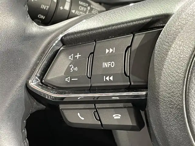 マツダ ＣＸ－５ 20S プロアクティブ 愛知県 2017(平29)年 2.4万km チタニウムフラッシュマイカ 純正ナビ（AM/FM/CD/DVD/BT/USB/ワンセグ）/バックカメラ/ETC/ブラインドスポットモニター/ヘッドアップディスプレイ/衝突被害軽減システム/レーダークルーズコントロール/レーンキープアシスト/コーナーセンサー/横滑り防止装置/アイドリングストップ/オートホールド付電子パーキング/純正アルミホイール/純正フロアマット/オートLEDライト/オートマチックハイビーム/革巻きステアリング/ステアリングスイッチ/スマートキー