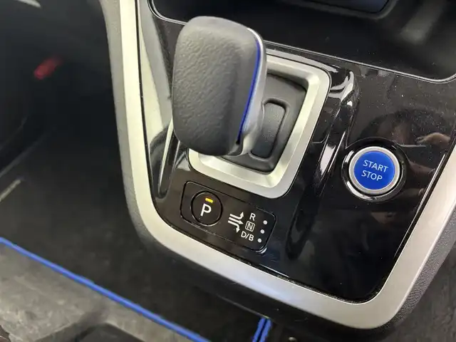 日産 セレナ e－パワー ハイウェイスター V 富山県 2019(令1)年 5.5万km ブリリアントホワイトパール 純正SDナビ/（CD・DVD・BD・BT・MSV・AUX）/フルセグTV/バックカメラ/純正フリップダウンモニター/両側パワースライドドア/ハンズフリースライドドア/クルーズコントロール/衝突軽減ブレーキ/車線逸脱警報/寒冷地仕様/純正ドラレコ/純正ビルトインETC/LEDヘッドライト/フォグライト/オートライト/シートバックテーブル/ハーフレザーシート（茶色）/前席シートヒーター/スマートキー/プッシュスタート/ドアバイザー/ステアリングヒーター/ISOFIX/2列目USB