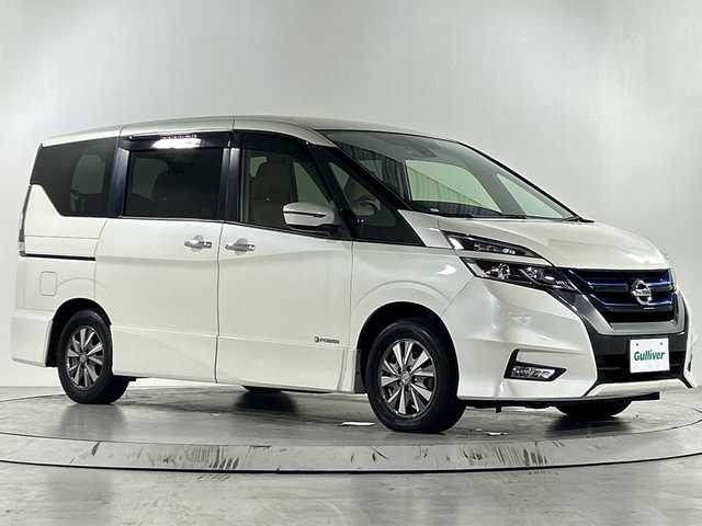 日産 セレナ e－パワー ハイウェイスター V 佐賀県 2019(令1)年 5.5万km ブリリアントホワイトパール 純正9インチナビ/フルセグTV/CD/DVD/Bluetooth/バックカメラ/純正11インチフリップダウンモニター/衝突被害軽減システム/クルーズコントロール/車線逸脱警報/横滑り防止装置/寒冷地仕様/オートライト/オートマチックハイビーム/LEDヘッドライト/フォグライト/純正前方ドラレコ/ビルトインETC/両側パワースライドドア/ハンズフリースライドドア/ステアリングヒーター/運転席・助手席側シートバックテーブル/後席サンシェード/ハーフレザーシート（茶色）/前席シートヒーター/ISOFIX対応シート/純正フロアマット/純正15インチアルミホイール/スマートキー×２/プッシュスタート/ドアバイザー