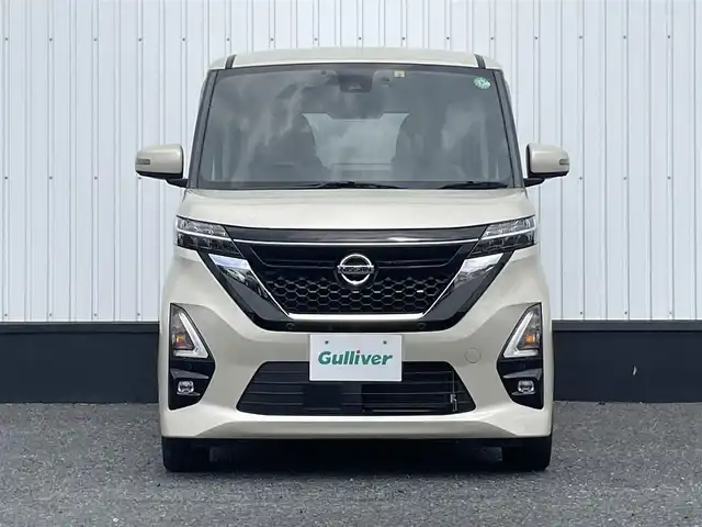 日産 ルークス ハイウェイスター Gターボ 千葉県 2022(令4)年 0.4万km フローズンバニラパール 純正9インチナビ/(フルセグTV/CD/DVD/BT/FM/AM)/アラウンドビューモニター/ナビ連動前後ドライブレコーダー/衝突被害軽減システム/車線逸脱警報/ハーフレザーシート/片側パワースライドドア/横滑り防止装置/ETC/アイドリングストップ/LEDヘッドライト/フォグランプ/オートライト/ウィンカーミラー/電動格納ミラー/純正15インチAW/シートリフター/プッシュスタート/スマートキー/フロアマット/ドアバイザー/スペアキー/取扱説明書/保証書