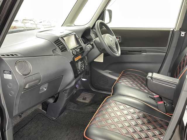 日産 ルークス ハイウェイスター アーバンセレ 道央・札幌 2011(平23)年 6.3万km ミステリアスバイオレットパール ・４WD/・純正HDDナビ（W-VGA）/（CD/AM/FM/SD/フルセグTV）/・片側パワースライドドア/・ミラーヒーター/・バックカメラ/・ウィンカーミラー/・ドアバイザー/・HIDヘッドライト/フォグランプ/・プッシュスタート/スマートキー/・盗難防止装置/・ABS