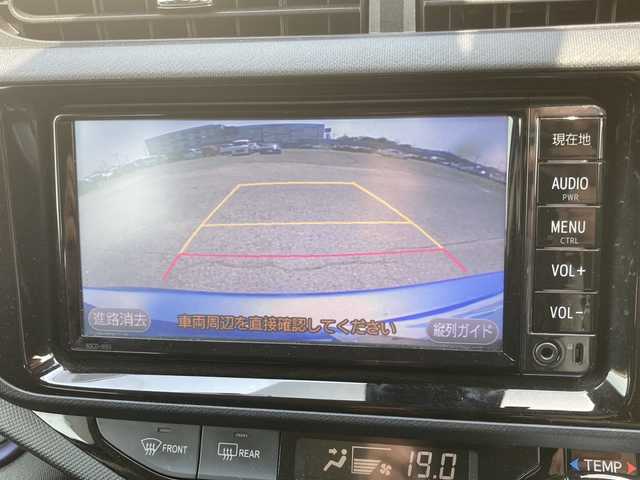 トヨタ アクア S 沖縄県 2017(平29)年 3.6万km パープルメタリック 外部検査実施済み/純正SDナビ【NSCD-W66】/(ワンセグTV/Bluetooth)/スマートキー/セーフティセンスC/・プリクラッシュセーフティシステム/・レーンディパーチャーアラート/・オートマチックハイビーム/・先行車発進告知機能/コーナーセンサー/バックカメラ/ビルトインETC/前方ドライブレコーダー/横滑り防止機能/保証書/取扱説明書/スペアキー