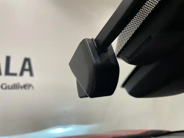 レクサス ＵＸ 200 Fスポーツ 熊本県 2020(令2)年 1.5万km マダーレッド ・スマートキー/・プッシュスタート/・サンルーフ/・プリクラッシュセーフティ/・レーンデパーチャーアラート/・ロードサインインフォメーション/・ブラインドスポットモニター/・先行車発進告知/・赤/黒革シート/・前席パワーシート/・前席シートヒーター /・ハンドルヒーター /・純正メモリナビ/　【BD・Bluetooth・USB・SD・AUX・MSV】/・フルセグTV/・全方位カメラ/・ETC2.0/・ドライブレコーダー(前後録画)/・TRDエアロ/・TRDマフラー/・LEDヘッドランプ/・LEDフォグランプ/・純正マット