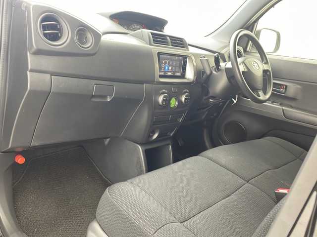 トヨタ ｂＢ Z 沖縄県 2015(平27)年 5.9万km ブラックマイカメタリック 純正ナビ(NSZT-W64)/（フルセグＴＶ　ＣＤ　Ｂｌｕｅｔｏｏｔｈ接続）/バックカメラ/ビルトインＥＴＣ/バックカメラ/横滑り防止装置/オートエアコン/電動格納ウインカーミラー/純正１５インチアルミホイール/パワーステアリング/ドアバイザー