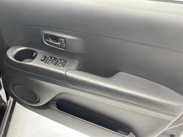 トヨタ ｂＢ Z 沖縄県 2015(平27)年 5.9万km ブラックマイカメタリック 純正ナビ(NSZT-W64)/（フルセグＴＶ　ＣＤ　Ｂｌｕｅｔｏｏｔｈ接続）/バックカメラ/ビルトインＥＴＣ/バックカメラ/横滑り防止装置/オートエアコン/電動格納ウインカーミラー/純正１５インチアルミホイール/パワーステアリング/ドアバイザー