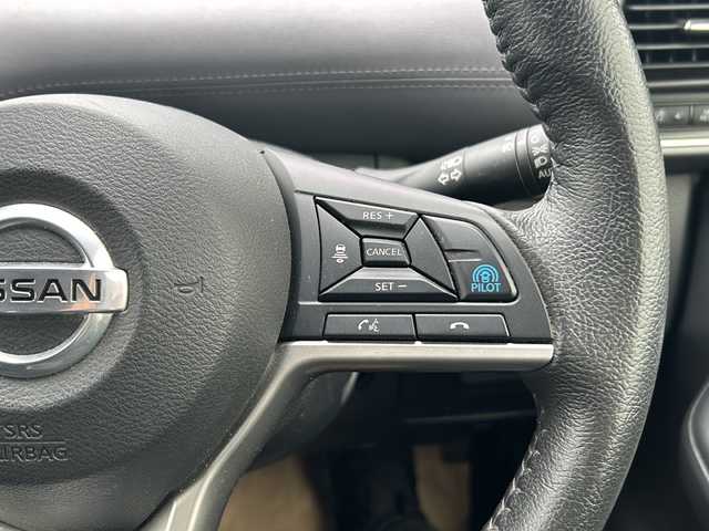 日産 セレナ ハイウェイスター V 福岡県 2020(令2)年 6.2万km ブリリアントホワイトパール プロパイロット/純正10インチSDナビ【MM519D-L】/【AM/FM/CD/DVD/Bluetooth/フルセグTV】/純正11インチフリップダウンモニター/バックカメラ/アラウンドビューモニター/ビルトインETC/日産純正前方ドライブレコーダー【DJ4-D】/アイドリングストップ/レーダークルーズコントロール/エマージェンシーブレーキ/速度標識表示/道路標識表示/駐車支援/ふらつき警報/両側電動パワースライドドア/オートブレーキホールド/オートライト/WAC/ステアリングスイッチ/盗難防止装置/横滑り防止装置/保証書/ナビ取扱説明書/スペアキー×1