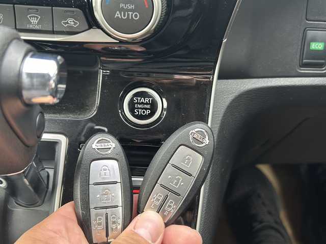 日産 セレナ ハイウェイスター V 福岡県 2020(令2)年 6.2万km ブリリアントホワイトパール プロパイロット/純正10インチSDナビ【MM519D-L】/【AM/FM/CD/DVD/Bluetooth/フルセグTV】/純正11インチフリップダウンモニター/バックカメラ/アラウンドビューモニター/ビルトインETC/日産純正前方ドライブレコーダー【DJ4-D】/アイドリングストップ/レーダークルーズコントロール/エマージェンシーブレーキ/速度標識表示/道路標識表示/駐車支援/ふらつき警報/両側電動パワースライドドア/オートブレーキホールド/オートライト/WAC/ステアリングスイッチ/盗難防止装置/横滑り防止装置/保証書/ナビ取扱説明書/スペアキー×1