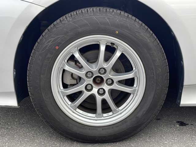 トヨタ プリウス S 道北・旭川 2017(平29)年 9.8万km シルバーM 社外ナビ（TV/CD/USB）/４WD/寒冷地仕様/ホイール付冬タイヤセット積込/バックカメラ/横滑り防止機能/オートライト/LEDヘッドライト/フロアマット/ドアバイザー/ミラーヒーター/ウィンカーミラー/フォグライト/ETC/取説/スペアキー×１