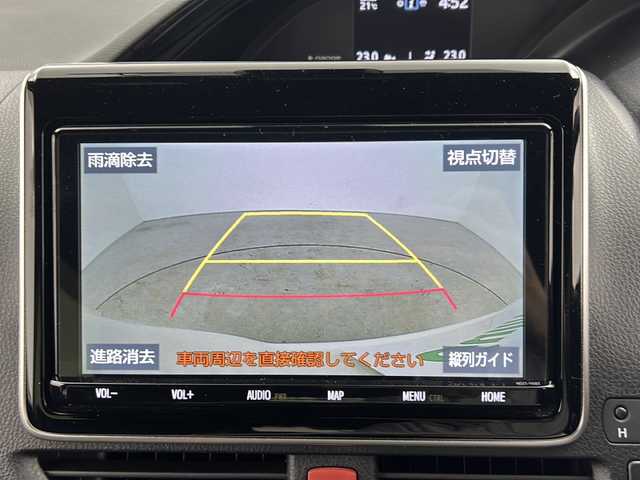 トヨタ ノア Si ダブルバイビーⅢ 三重県 2020(令2)年 4.3万km ホワイトパールクリスタルシャイン 純正9インチナビ/　フルセグTV/CD/DVD/Bluetooth/純正後席モニター/バックカメラ/両側パワースライドドア/トヨタセーフティセンス/　衝突軽減ブレーキシステム/　オートハイビーム/　レーンキープアシストシステム/前後ドラレコ/純正ヘッドライト/オートライト/ビルトインETC/ステアリングスイッチ/クルーズコントロール/スペアタイヤ