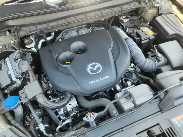 マツダ ＣＸ－５ XD ブラックトーンエディション 群馬県 2022(令4)年 4.2万km ジルコンサンドメタリック 純正10.25型ナビ(BT/AM/FM)/フルセグTV/パワーバックドア/360度ビューモニター/ETC2.0/ドライブレコーダー/レーダークルーズコントロール/パーキングセンサー/アドバンストスマートシティブレーキサポート/後退時スマートシティブレーキサポート/誤発進抑制制御/ブラインドスポットモニタリング/車線逸脱警報システム/レーンキープアシストシステム/ドライバーアテンションアラート/アクティブドライビングディスプレイ/交通標識認識システム/クルージングトラフィックサポート/ツインターボ/アダプティブLEDヘッドランプ/本革巻きステアリング/ステアリングヒーター/パドルシフト/合皮/グランリュクスコンビシート/前席シートヒーター/運転席シートメモリー/純正19インチアルミホイール/アドバンストキーレスエントリーシステム/禁煙車