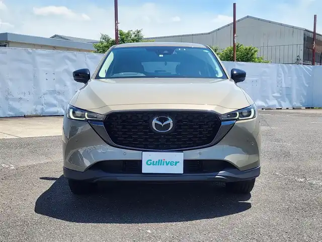 マツダ ＣＸ－５ XD ブラックトーンエディション 群馬県 2022(令4)年 4.2万km ジルコンサンドメタリック 純正10.25型ナビ(BT/AM/FM)/フルセグTV/パワーバックドア/360度ビューモニター/ETC2.0/ドライブレコーダー/レーダークルーズコントロール/パーキングセンサー/アドバンストスマートシティブレーキサポート/後退時スマートシティブレーキサポート/誤発進抑制制御/ブラインドスポットモニタリング/車線逸脱警報システム/レーンキープアシストシステム/ドライバーアテンションアラート/アクティブドライビングディスプレイ/交通標識認識システム/クルージングトラフィックサポート/ツインターボ/アダプティブLEDヘッドランプ/本革巻きステアリング/ステアリングヒーター/パドルシフト/合皮/グランリュクスコンビシート/前席シートヒーター/運転席シートメモリー/純正19インチアルミホイール/アドバンストキーレスエントリーシステム/禁煙車
