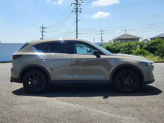 マツダ ＣＸ－５ XD ブラックトーンエディション 群馬県 2022(令4)年 4.2万km ジルコンサンドメタリック 純正10.25型ナビ(BT/AM/FM)/フルセグTV/パワーバックドア/360度ビューモニター/ETC2.0/ドライブレコーダー/レーダークルーズコントロール/パーキングセンサー/アドバンストスマートシティブレーキサポート/後退時スマートシティブレーキサポート/誤発進抑制制御/ブラインドスポットモニタリング/車線逸脱警報システム/レーンキープアシストシステム/ドライバーアテンションアラート/アクティブドライビングディスプレイ/交通標識認識システム/クルージングトラフィックサポート/ツインターボ/アダプティブLEDヘッドランプ/本革巻きステアリング/ステアリングヒーター/パドルシフト/合皮/グランリュクスコンビシート/前席シートヒーター/運転席シートメモリー/純正19インチアルミホイール/アドバンストキーレスエントリーシステム/禁煙車