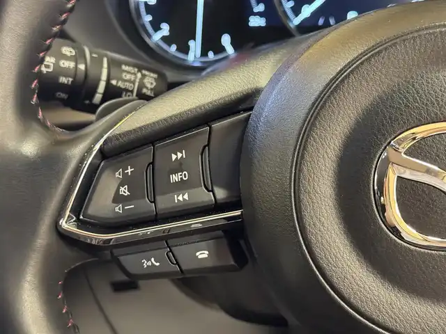 マツダ ＣＸ－５ XD ブラックトーンエディション 群馬県 2022(令4)年 4.2万km ジルコンサンドメタリック i-ACTIVSENSE/・衝突軽減ブレーキ/・ブラインドスポットモニタリング/・レーンキープアシストシステム/・クリアランスソナー/・速度標識警報/・車線逸脱警報システム/・レーダークルーズコントロール/純正メーカーナビ/・フルセグTV/・Bluetooth/・AppleCarPlay/AndroidAuto/・FM/AM/USB/BOSE/360°ビューモニター/ドライブレコーダー/ETC/パワーバックドア/ヘッドアップディスプレイ/革巻きステアリング/ステアリングスイッチ/パドルシフト/ステアリングヒーター/ブラックハーフレザーシート/運転席パワーシート/前席シートヒーター/電子パーキング/ブレーキオートホールド/スマートキー/プッシュスタート/LEDヘッドライト/オートライト/置くだけ充電/純正19インチAW/純正フロアマット/ドアバイザー/電動格納ウィンカーミラー/横滑り防止機能