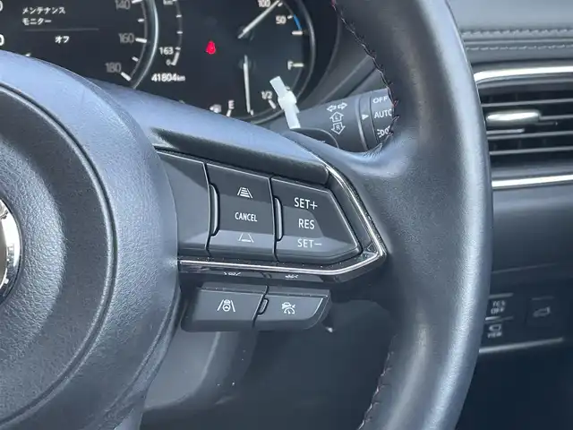 マツダ ＣＸ－５ XD ブラックトーンエディション 東京都 2022(令4)年 4.2万km ジルコンサンドメタリック i-ACTIVSENSE/・衝突軽減ブレーキ/・ブラインドスポットモニタリング/・レーンキープアシストシステム/・クリアランスソナー/・速度標識警報/・車線逸脱警報システム/・レーダークルーズコントロール/純正メーカーナビ/・フルセグTV/・Bluetooth/・AppleCarPlay/AndroidAuto/・FM/AM/USB/BOSE/360°ビューモニター/ドライブレコーダー/ETC/パワーバックドア/ヘッドアップディスプレイ/革巻きステアリング/ステアリングスイッチ/パドルシフト/ステアリングヒーター/ブラックハーフレザーシート/運転席パワーシート/前席シートヒーター/電子パーキング/ブレーキオートホールド/スマートキー/プッシュスタート/LEDヘッドライト/オートライト/置くだけ充電/純正19インチAW/純正フロアマット/ドアバイザー/電動格納ウィンカーミラー/横滑り防止機能