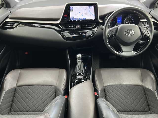 トヨタ Ｃ－ＨＲ G 宮城県 2019(平31)年 8.4万km ホワイトパールクリスタルシャイン トヨタセーフティーセンス/・プリクラッシュセーフティ/・レーンディパーチャーアラート/・レーダークルーズコントロール/・クリアランスソナー/・オートマチックハイビーム/ブラインドスポットモニター/純正9型SDナビ（NSZT-Y68T）/・フルセグTV/・BT.CD/DVD.SD.USB.AM/FM/バックカメラ/ビルトインETC/シートヒーター（D/N）/ハーフレザー/純正18インチAW/LEDヘッドライト/ステアリングスイッチ/純正フロアマット