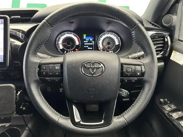 トヨタ ハイラックス Z ブラックラリーエディション 鹿児島県 2019(令1)年 2.7万km ブラック 社外フローティングナビ　/フルセグＴＶ　/Ｂカメラ　/社外ＥＴＣ　/社外前後ドラレコ　/アンダーカバー　/チップアップシート　/リフトアップ　/レーンキープアシスト　/オートライト　/ハードトノカバー　/社外アルミ/リアデフロック/革巻きステアリング/スマートキー/プッシュスタート/ダウンヒルアシストコントロール/クルコン