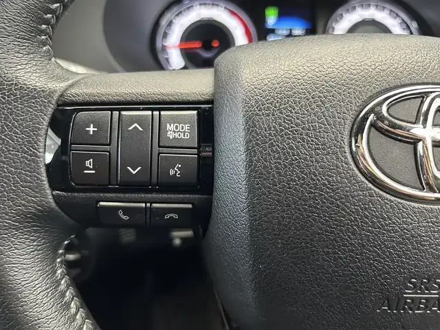 トヨタ ハイラックス Z ブラックラリーエディション 鹿児島県 2019(令1)年 2.7万km ブラック 社外フローティングナビ　/フルセグＴＶ　/Ｂカメラ　/社外ＥＴＣ　/社外前後ドラレコ　/アンダーカバー　/チップアップシート　/リフトアップ　/レーンキープアシスト　/オートライト　/ハードトノカバー　/社外アルミ/リアデフロック/革巻きステアリング/スマートキー/プッシュスタート/ダウンヒルアシストコントロール/クルコン