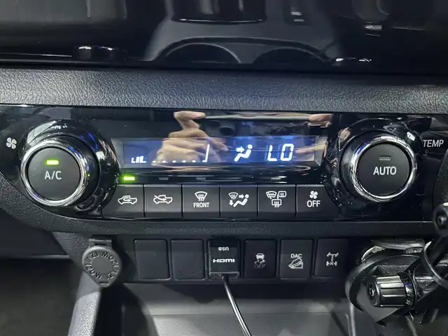 トヨタ ハイラックス Z ブラックラリーエディション 鹿児島県 2019(令1)年 2.7万km ブラック 社外フローティングナビ　/フルセグＴＶ　/Ｂカメラ　/社外ＥＴＣ　/社外前後ドラレコ　/アンダーカバー　/チップアップシート　/リフトアップ　/レーンキープアシスト　/オートライト　/ハードトノカバー　/社外アルミ/リアデフロック/革巻きステアリング/スマートキー/プッシュスタート/ダウンヒルアシストコントロール/クルコン