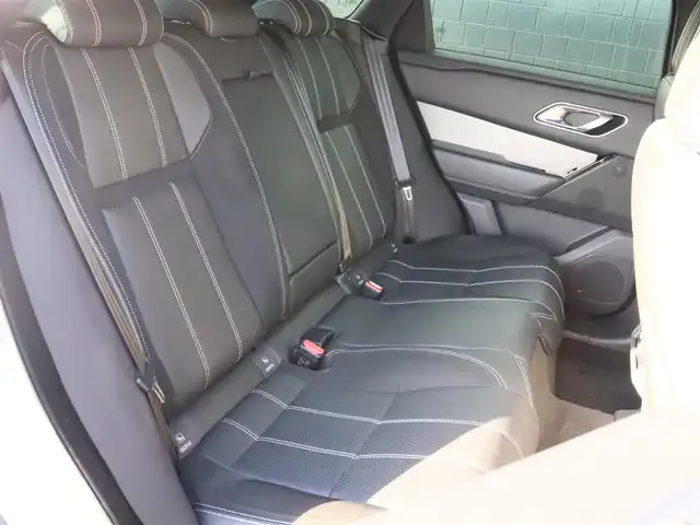 ランドローバー レンジローバーヴェラール Rダイナミック S 180PS 宮城県 2018(平30)年 6.7万km インダス・シルバー パノラマサンルーフ/アダプティブクルーズコントロール/レーンキープアシスト/MERIDIANサウンドシステム/純正メモリナビ(BT/USB/CarPlay)/フルセグTV/360°カメラ/パワーリアゲート/パワーシート(D・N)/シートヒーター(D・N)/エアシート(D・N)/純正19AW/LEDオートライト/ドライブレコーダー(前方)/スマートキー