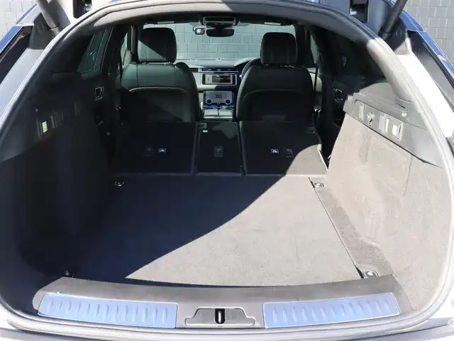 ランドローバー レンジローバーヴェラール Rダイナミック S 180PS 宮城県 2018(平30)年 6.7万km インダス・シルバー パノラマサンルーフ/アダプティブクルーズコントロール/レーンキープアシスト/MERIDIANサウンドシステム/純正メモリナビ(BT/USB/CarPlay)/フルセグTV/360°カメラ/パワーリアゲート/パワーシート(D・N)/シートヒーター(D・N)/エアシート(D・N)/純正19AW/LEDオートライト/ドライブレコーダー(前方)/スマートキー