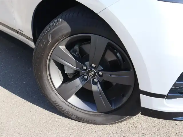 ランドローバー レンジローバーヴェラール Rダイナミック S 180PS 宮城県 2018(平30)年 6.7万km インダス・シルバー パノラマサンルーフ/アダプティブクルーズコントロール/レーンキープアシスト/MERIDIANサウンドシステム/純正メモリナビ(BT/USB/CarPlay)/フルセグTV/360°カメラ/パワーリアゲート/パワーシート(D・N)/シートヒーター(D・N)/エアシート(D・N)/純正19AW/LEDオートライト/ドライブレコーダー(前方)/スマートキー