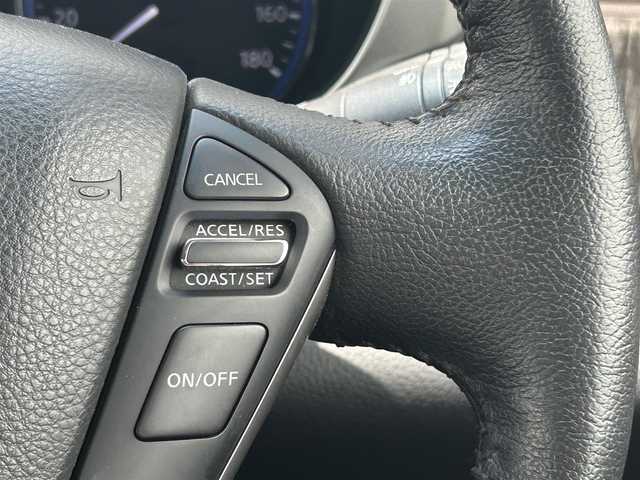日産 エルグランド 250HWS プレミアム アーバンクロム 愛媛県 2017(平29)年 5.5万km ブリリアントホワイトパール 純正ナビ/バックカメラ/両側パワースライドドア/クルコン/シートメモリー/パワーシート/レザーシート/シートヒーター/フリップダウンモニター/ETC/ドラレコ/LED/オートライト/フォグランプ/革巻きステアリング/ステアリングスイッチ/USB/Bluetooth/純正フロアマット