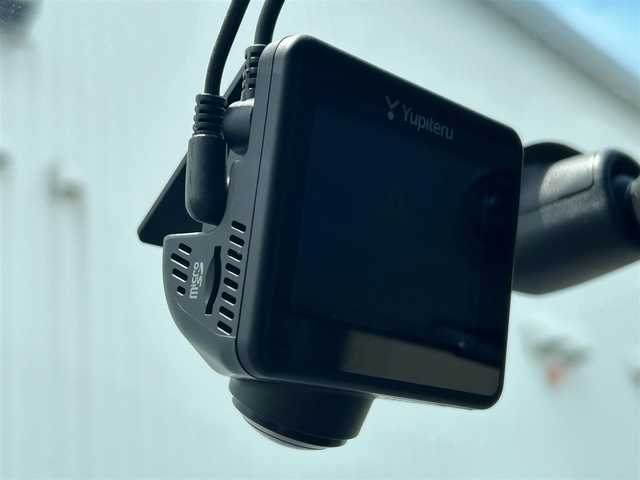 日産 エルグランド 250HWS プレミアム アーバンクロム 愛媛県 2017(平29)年 5.5万km ブリリアントホワイトパール 純正ナビ/バックカメラ/両側パワースライドドア/クルコン/シートメモリー/パワーシート/レザーシート/シートヒーター/フリップダウンモニター/ETC/ドラレコ/LED/オートライト/フォグランプ/革巻きステアリング/ステアリングスイッチ/USB/Bluetooth/純正フロアマット