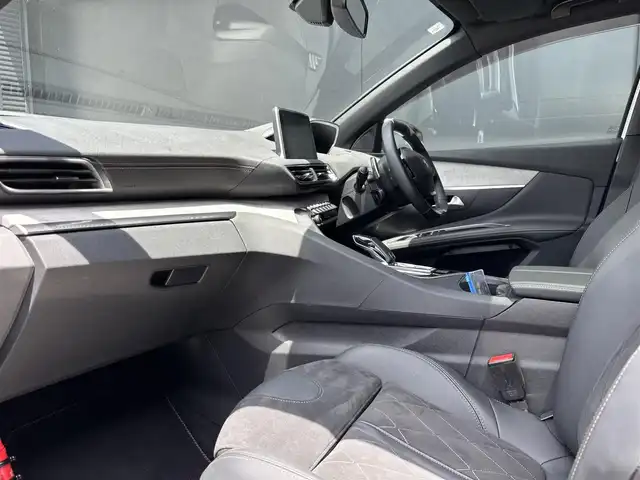 プジョー ３００８ GT ブルー HDi 和歌山県 2019(令1)年 1.8万km パール ファーストクラスパッケージ /サンルーフ/CarPlay /ACC /BSM /オートテールゲート /パノラマビュー /前後ドラレコ /マルチポイントランバーサポート /パワーシート /シートヒーター /ハーフレザーシート /スマートキー /LEDライト /ETC/取扱説明書/保証書/スペアキー