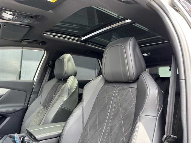 プジョー ３００８ GT ブルー HDi 和歌山県 2019(令1)年 1.8万km パール ファーストクラスパッケージ /サンルーフ/CarPlay /ACC /BSM /オートテールゲート /パノラマビュー /前後ドラレコ /マルチポイントランバーサポート /パワーシート /シートヒーター /ハーフレザーシート /スマートキー /LEDライト /ETC/取扱説明書/保証書/スペアキー